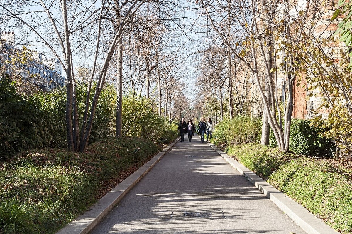 Allée arborée de la Coulée verte René-Dumont, promenade plantée du 12e arrondissement